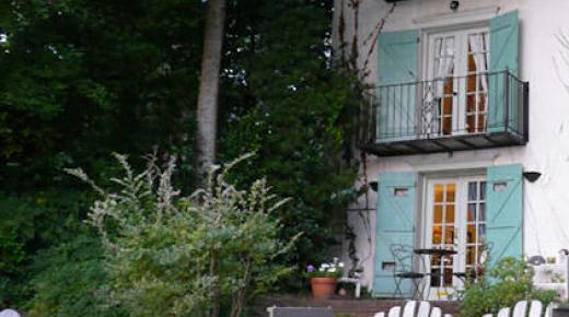 Andre's Riverview Bed & Breakfast